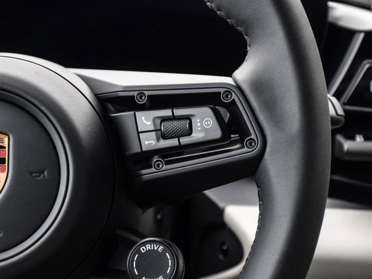 2025 Porsche Macan Electric 4S Silver Photo