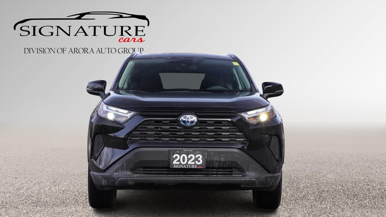 2023 Toyota RAV4 Hybrid XLE AWD / SUNROOF / CARPLAY / BSM Photo