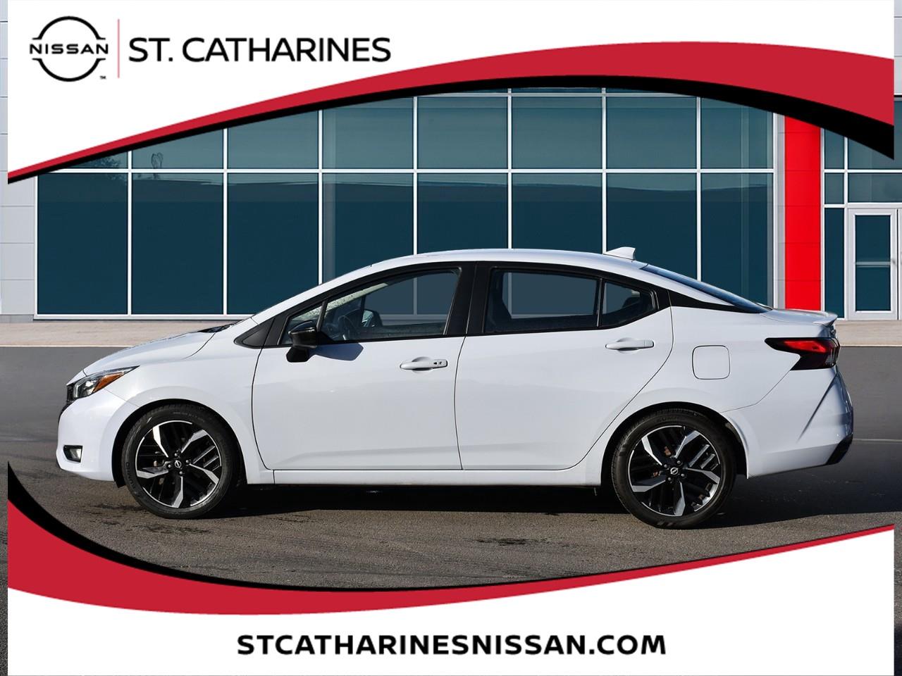 2023 Nissan Versa SR Photo