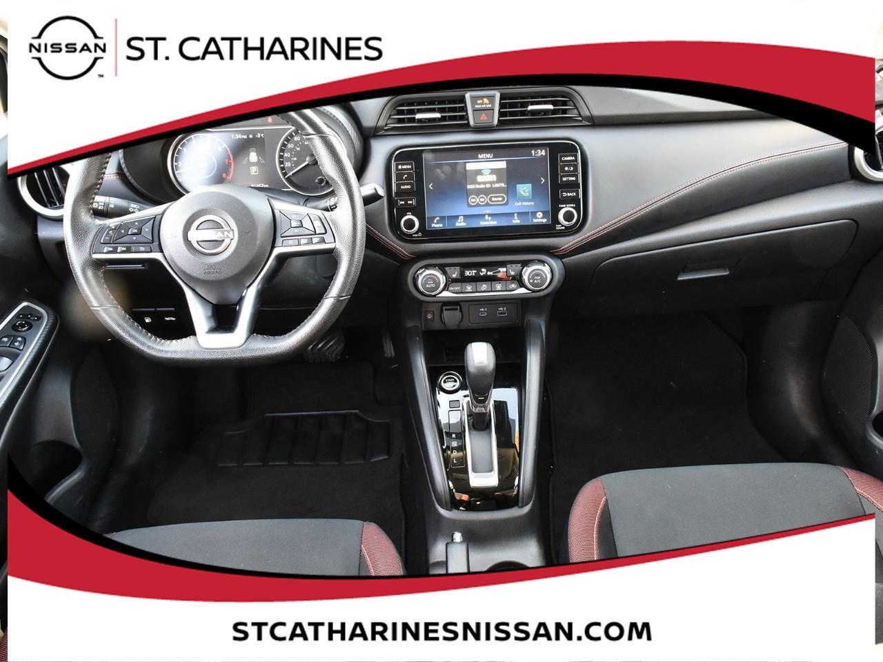 2023 Nissan Versa SR Photo