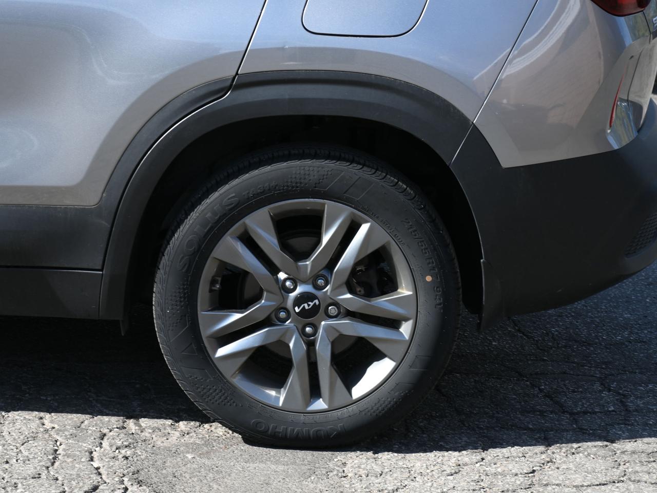 2022 Kia Seltos LX CPO  Clean Carfax  Carplay /Android Auto  Heate Photo