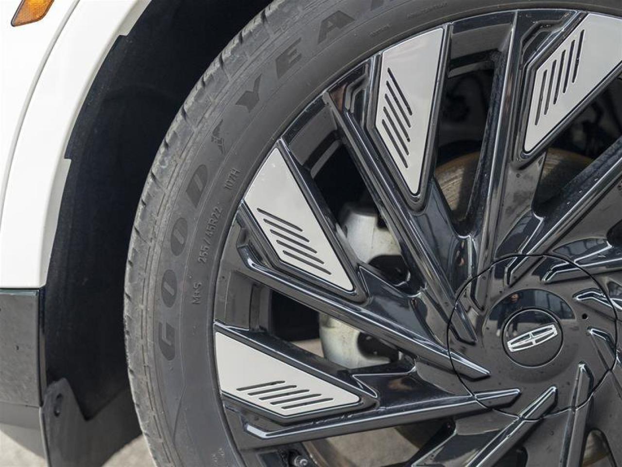 2024 Lincoln Nautilus Reserve White Photo