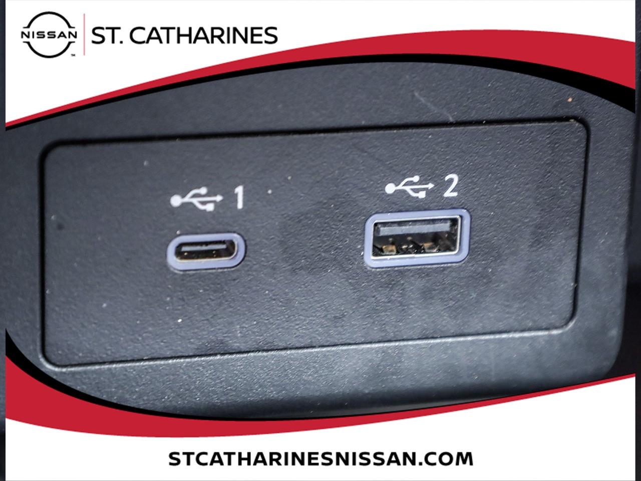 2023 Nissan Kicks SV Photo