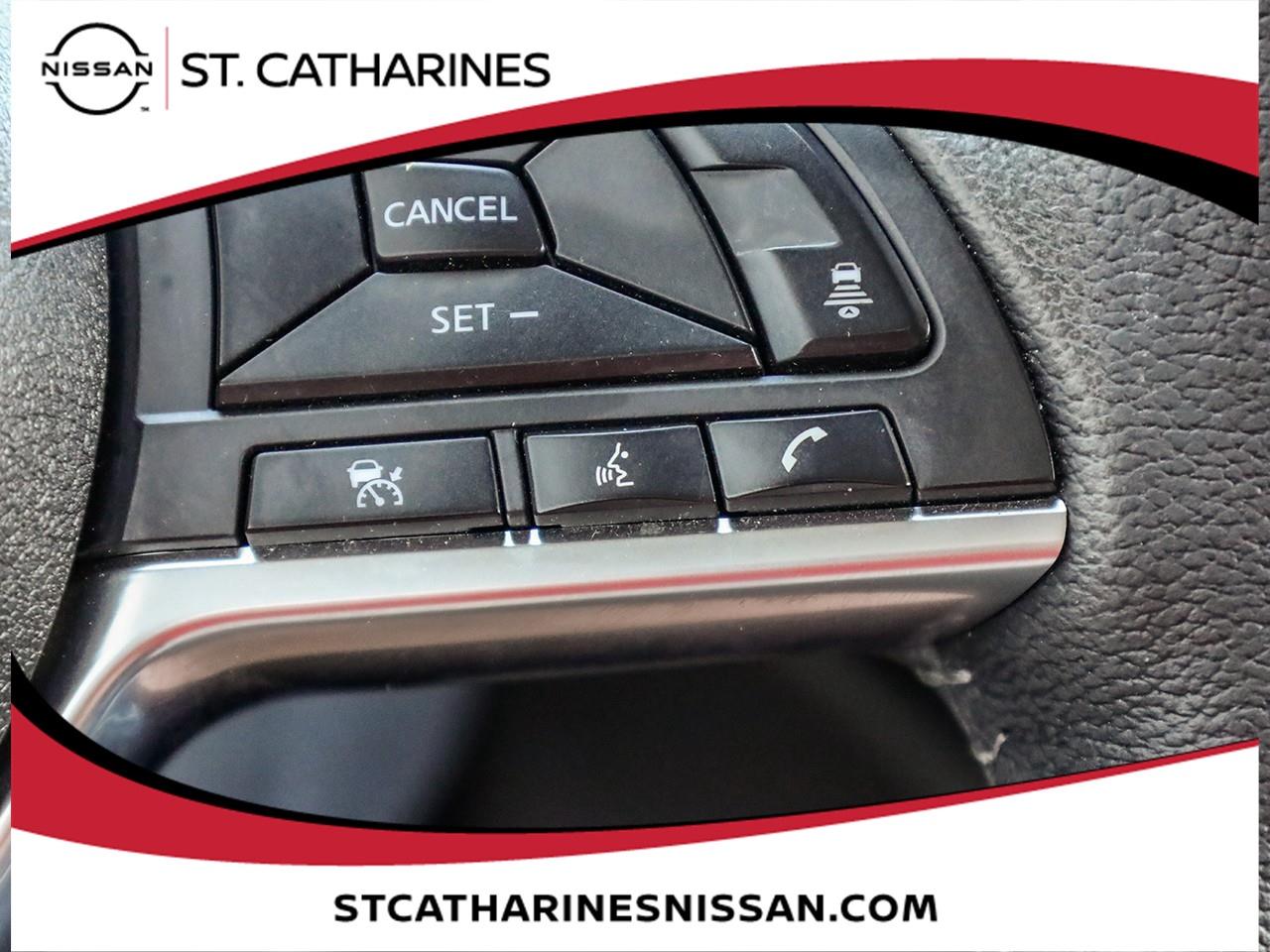 2023 Nissan Kicks SV Photo