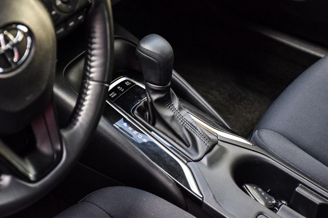 2023 Toyota Corolla Hybrid LE AWD / NO ACCIDENT / CARPLAY / BSM / HTD SEATS Photo