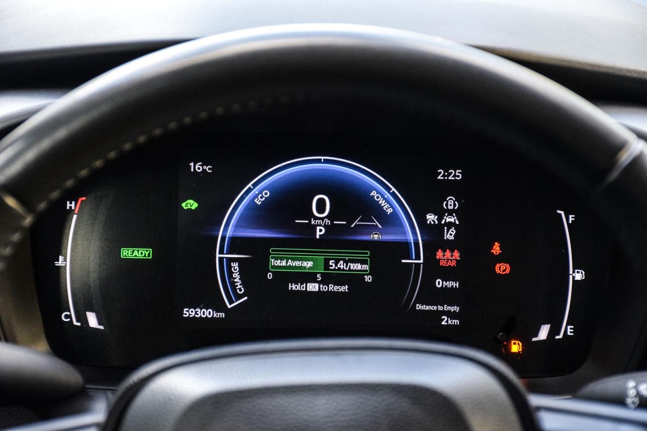 2023 Toyota Corolla Hybrid LE AWD / NO ACCIDENT / CARPLAY / BSM / HTD SEATS Photo