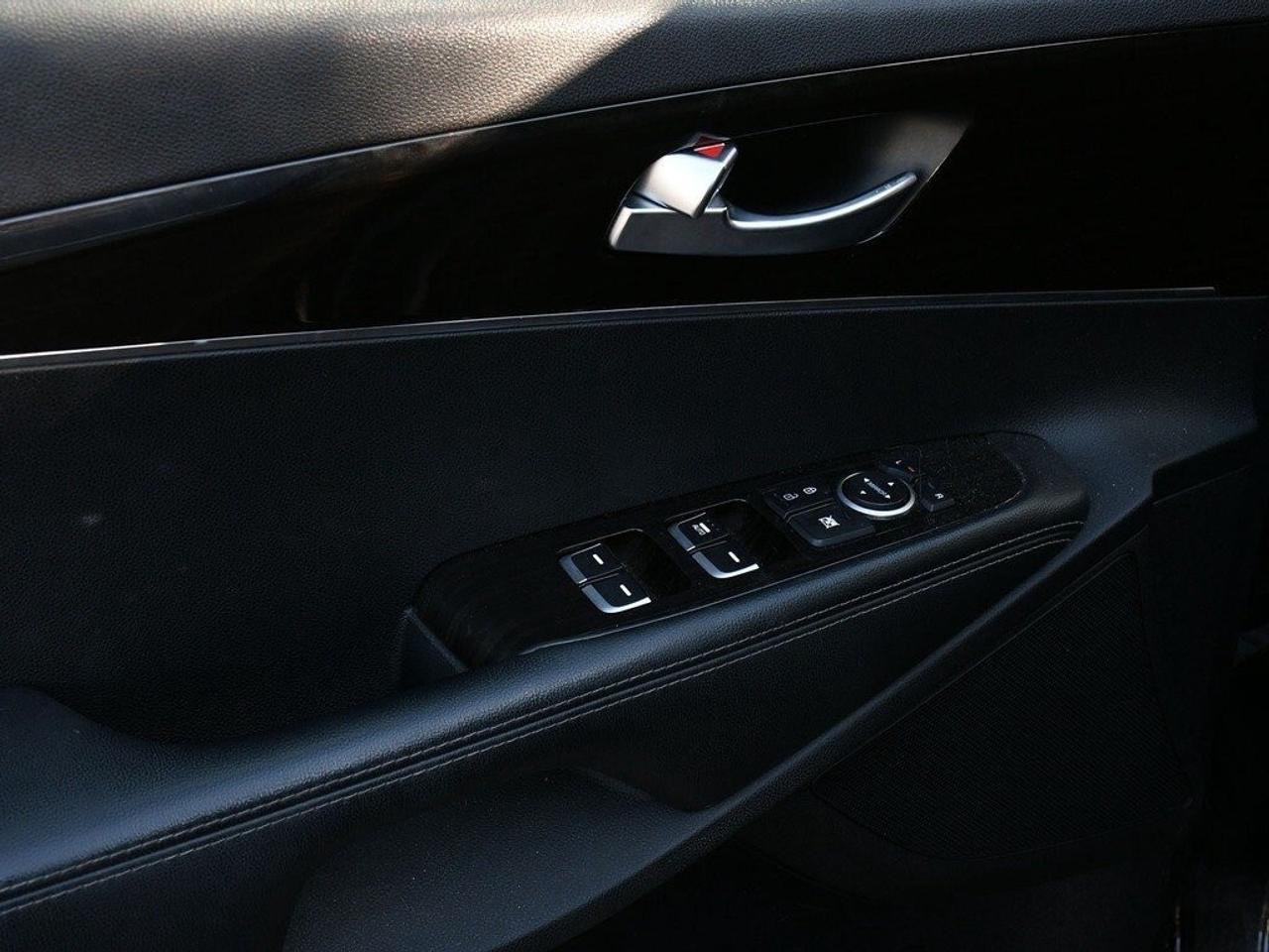 2020 Kia Sorento LX Certified   Backup Camera   Heated Front Seats Photo