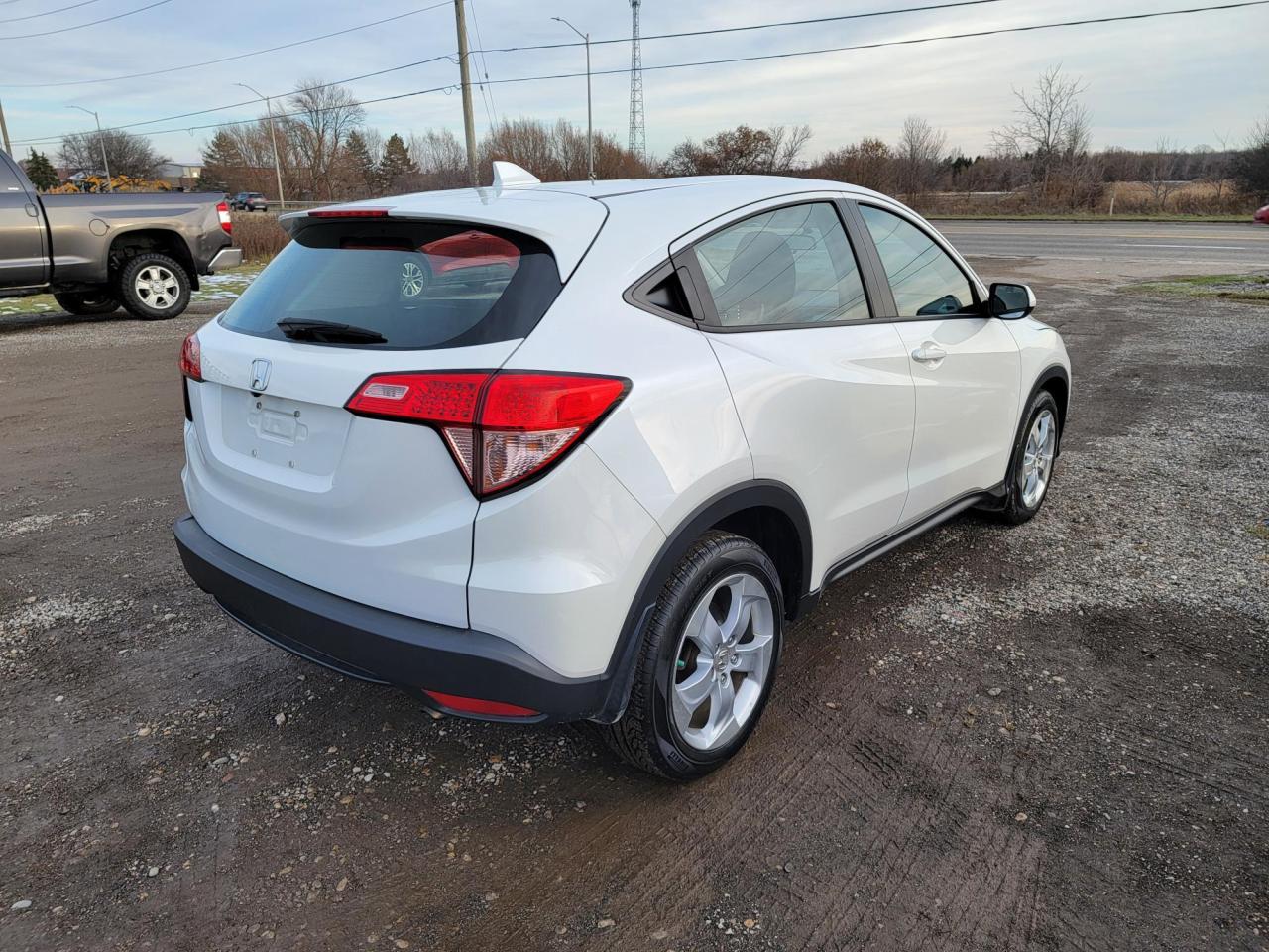 2016 Honda HR-V LX Photo