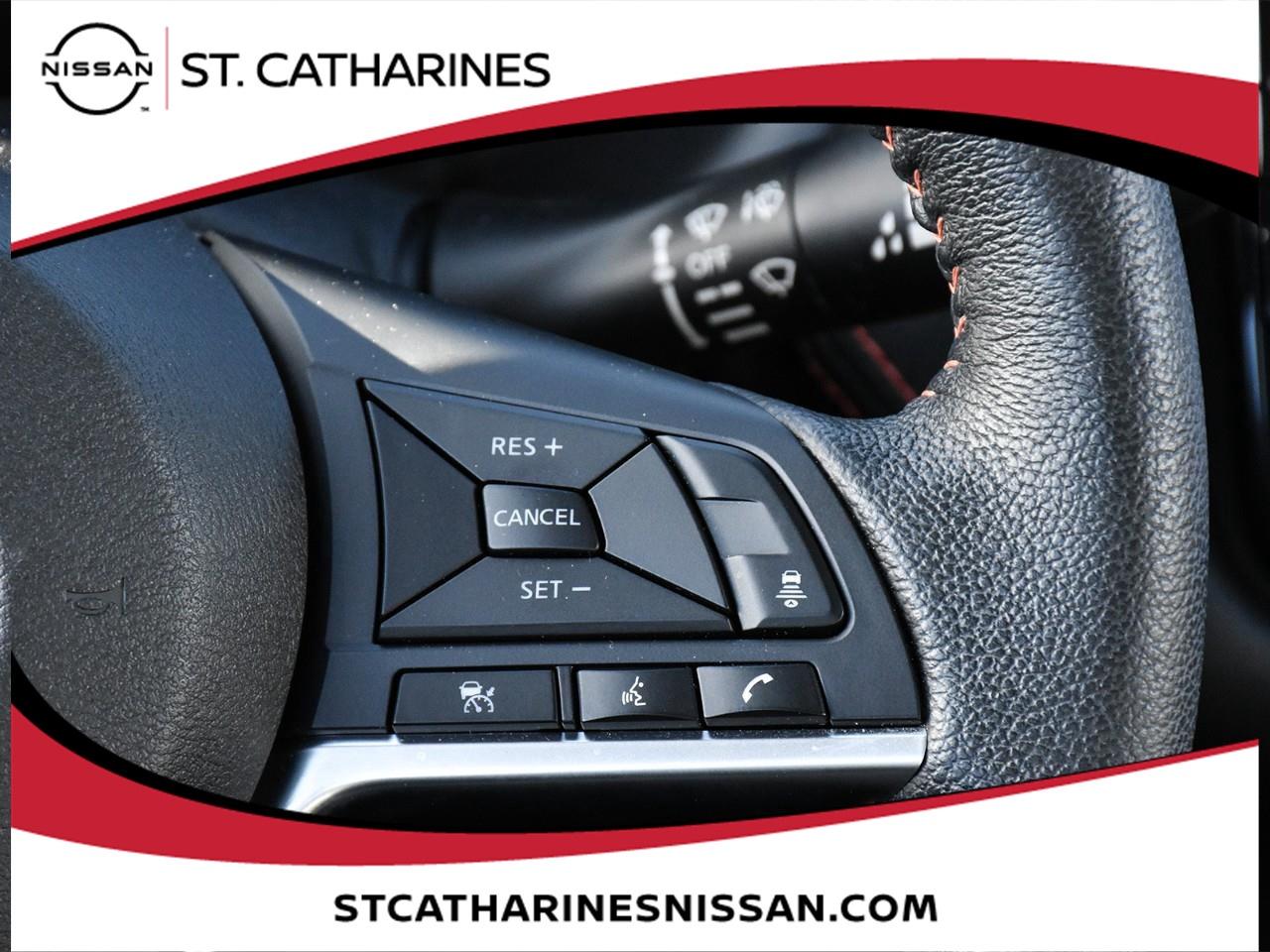 2023 Nissan Kicks SR Photo