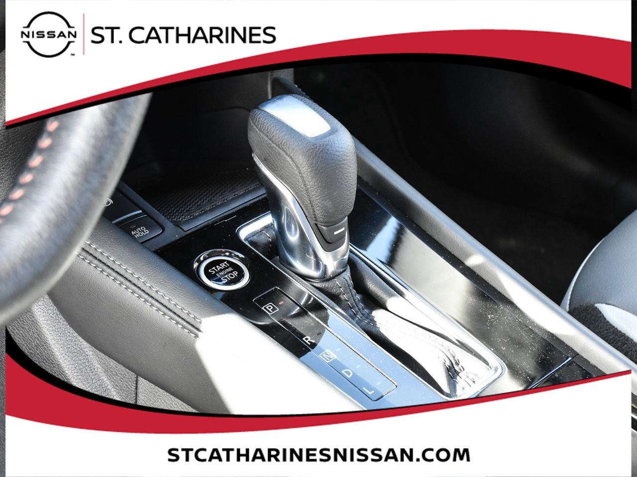 2023 Nissan Kicks SR Photo