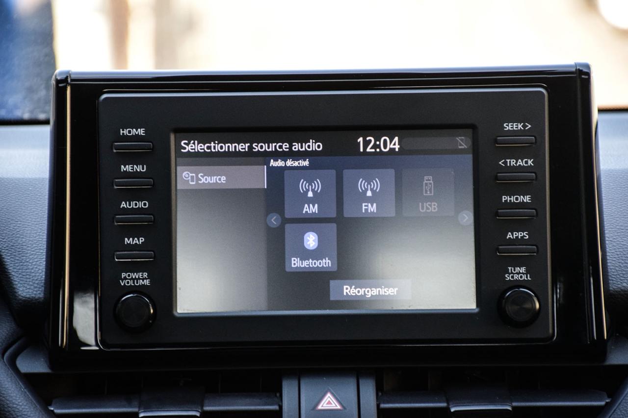 2022 Toyota RAV4 Hybrid XLE AWD / NO ACCIDENT /SUNROOF / CARPLAY / BSM Photo