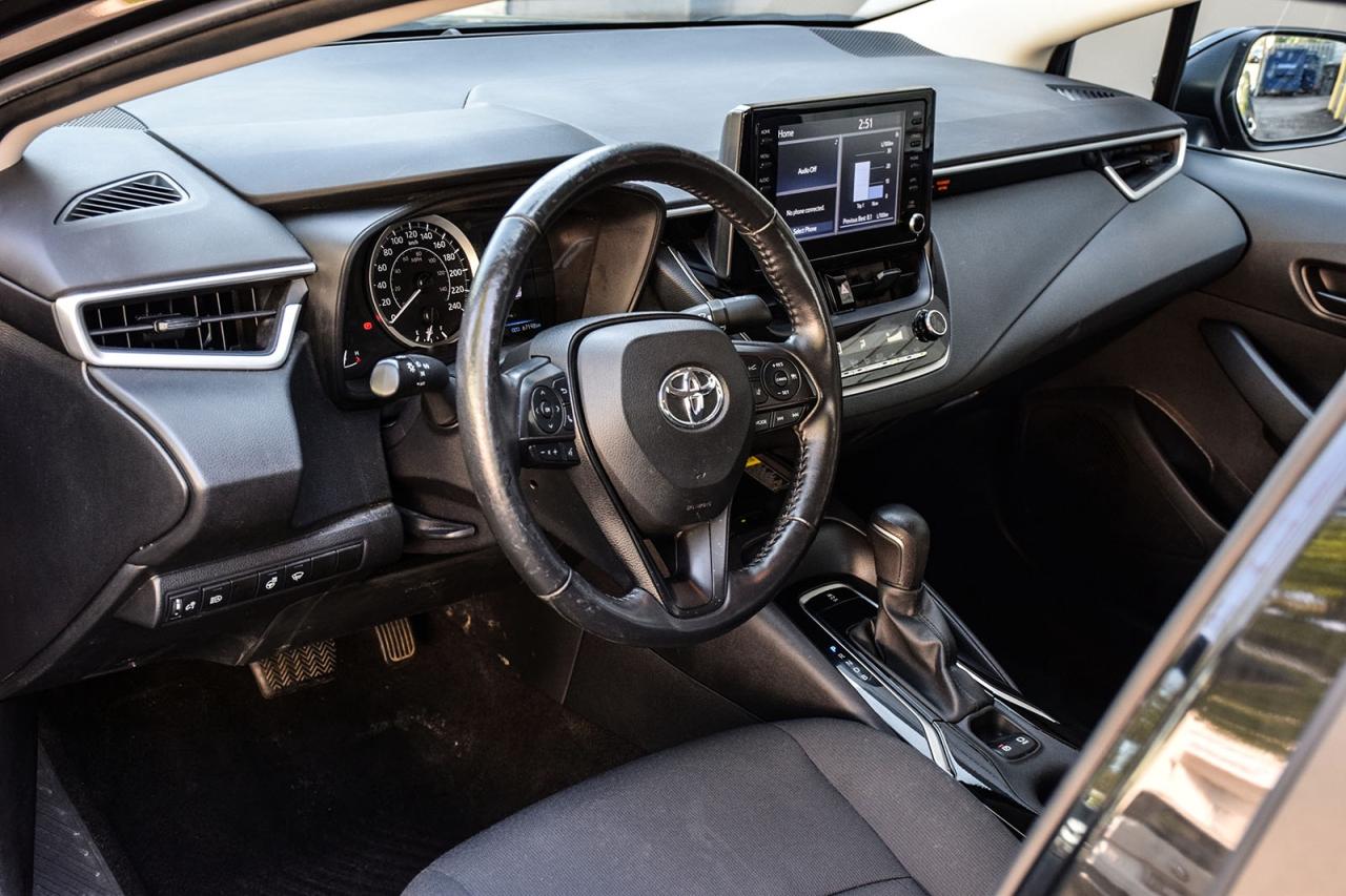 2022 Toyota Corolla LE UPGRADE / NO ACCIDENT / SUNROOF / CARPLAY/BSM Photo