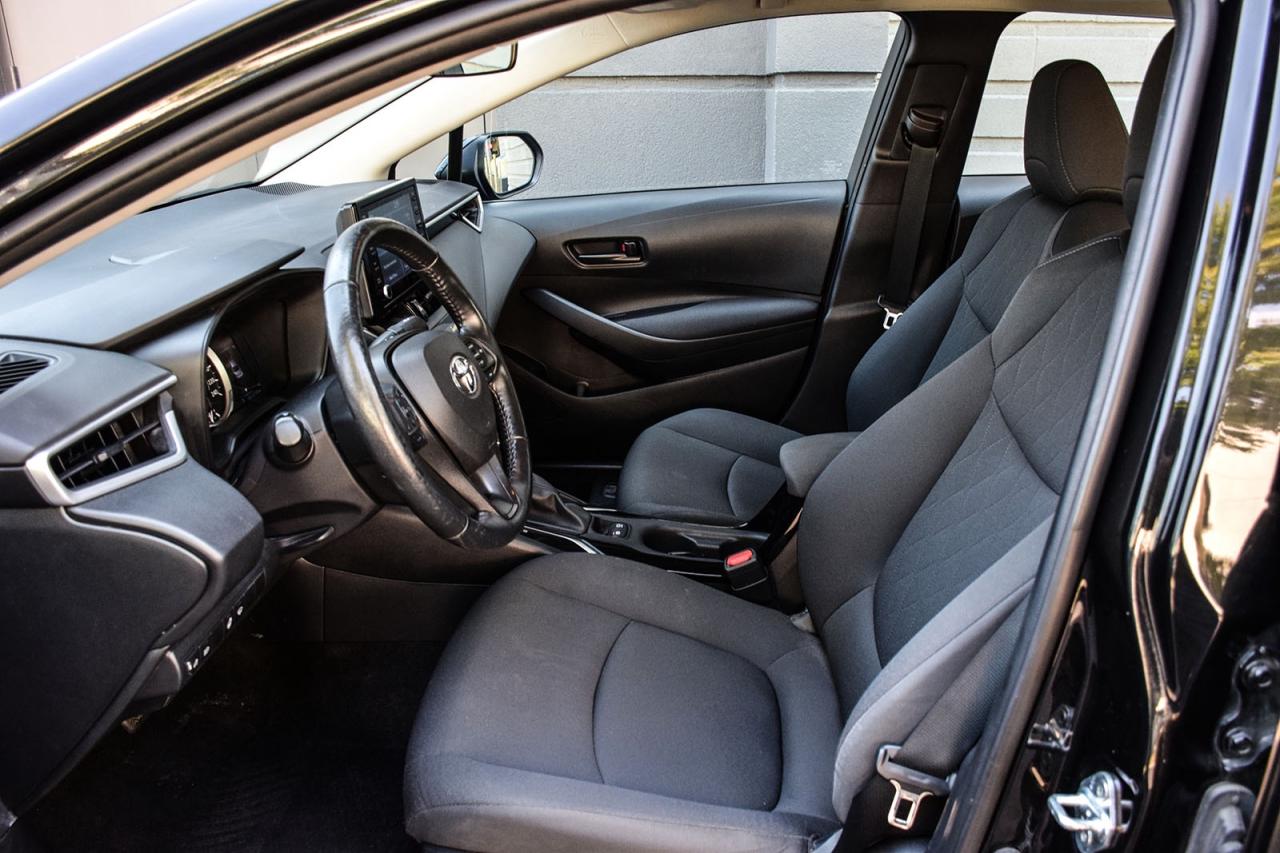 2022 Toyota Corolla LE UPGRADE / NO ACCIDENT / SUNROOF / CARPLAY/BSM Photo