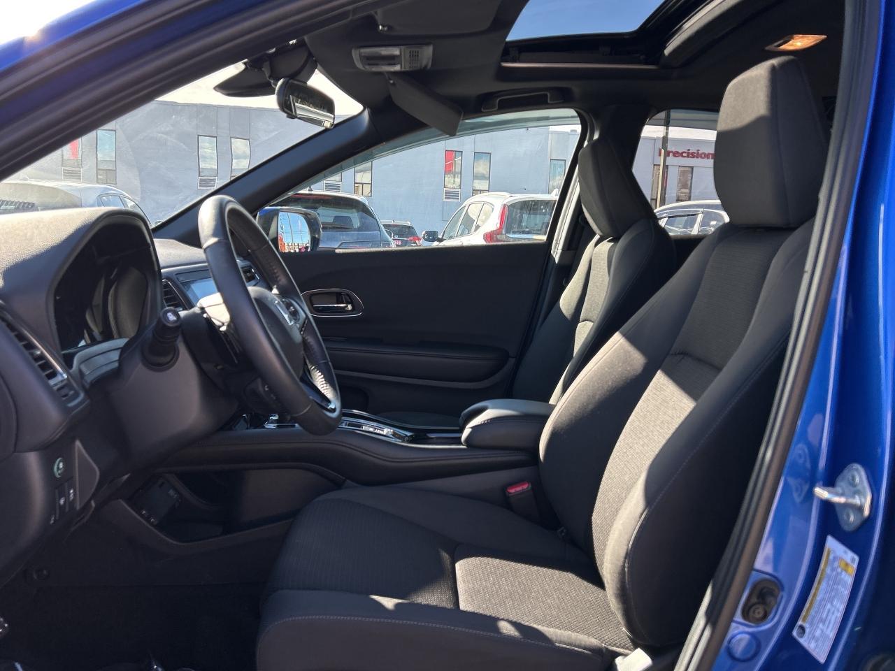 2022 Honda HR-V Sport CarPlay Rear Cam Sunroof Heated Seats Photo