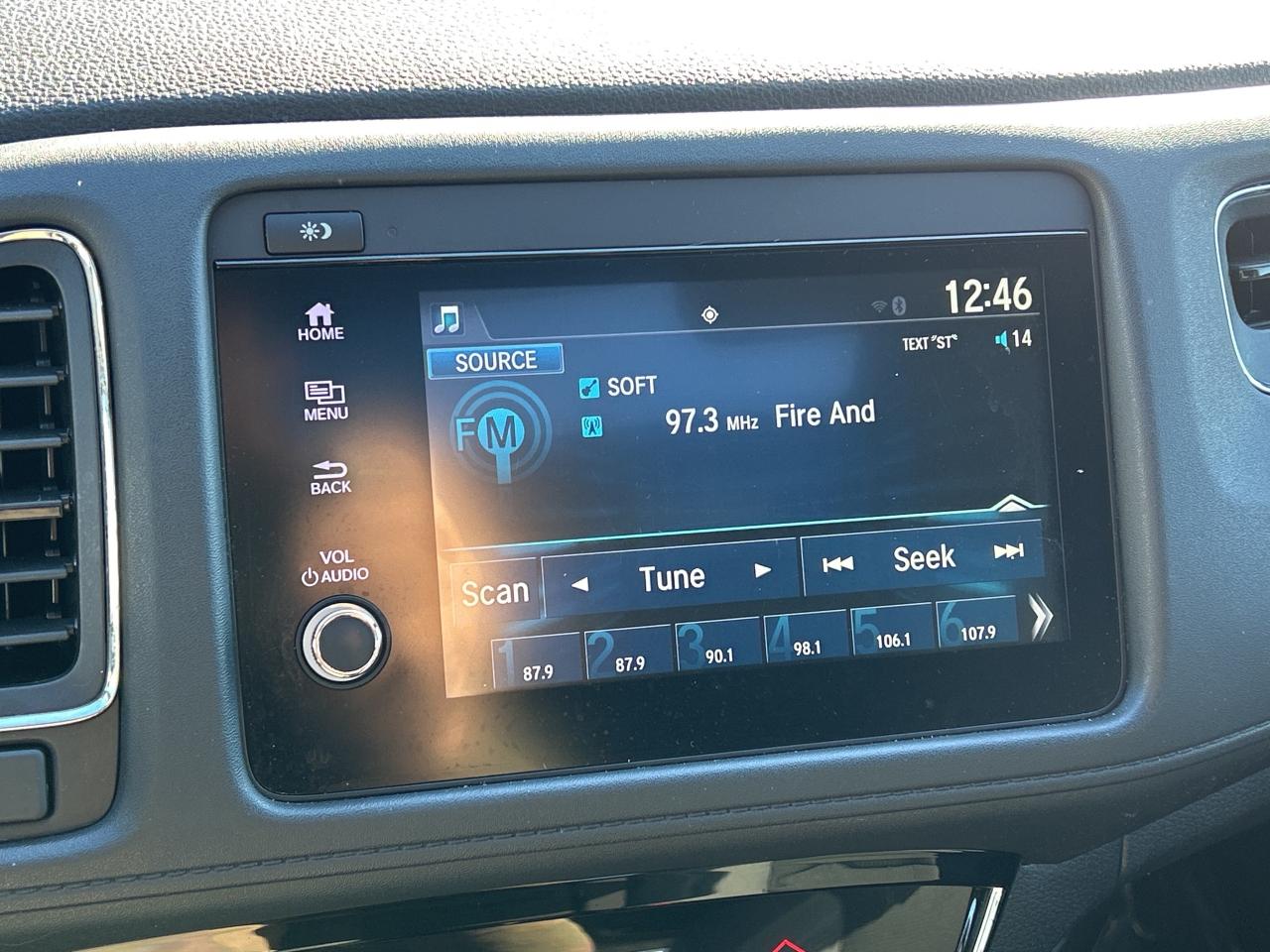 2022 Honda HR-V Sport CarPlay Rear Cam Sunroof Heated Seats Photo