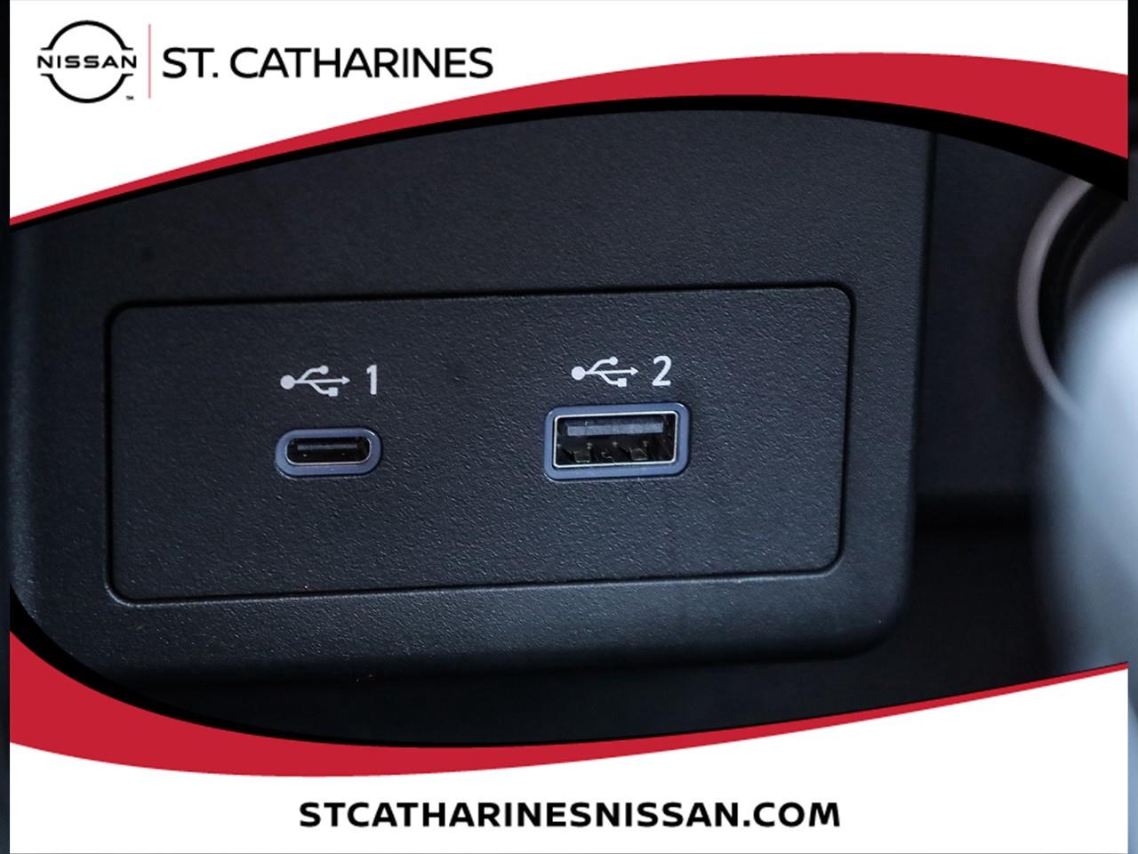 2024 Nissan Kicks SR Photo