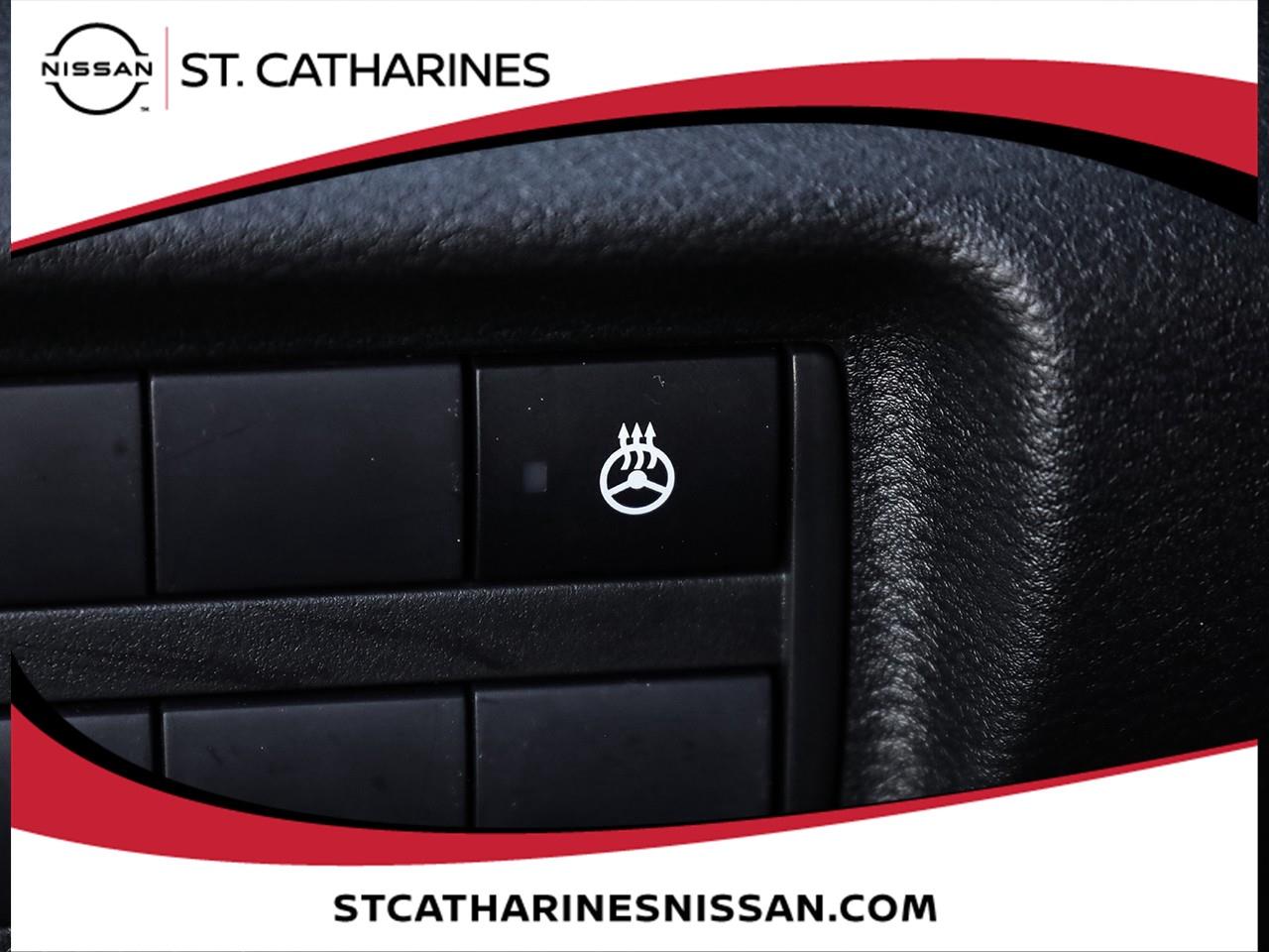 2024 Nissan Kicks SR Photo