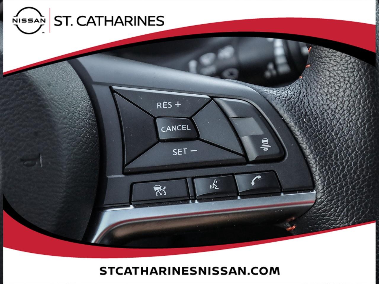 2024 Nissan Kicks SR Photo