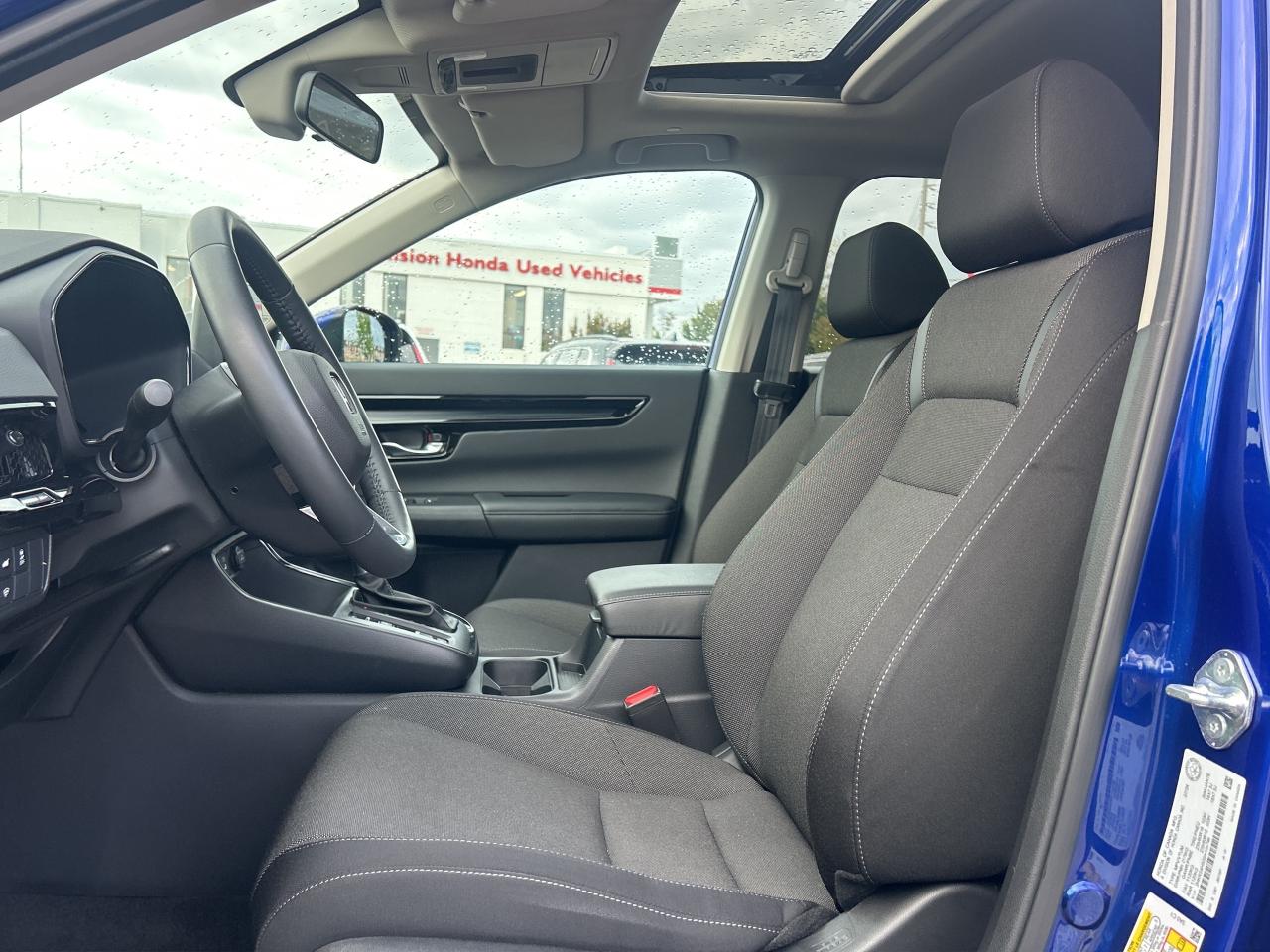 2025 Honda CR-V Sport Sunroof CarPlay Heated Seats Low KMS! Photo