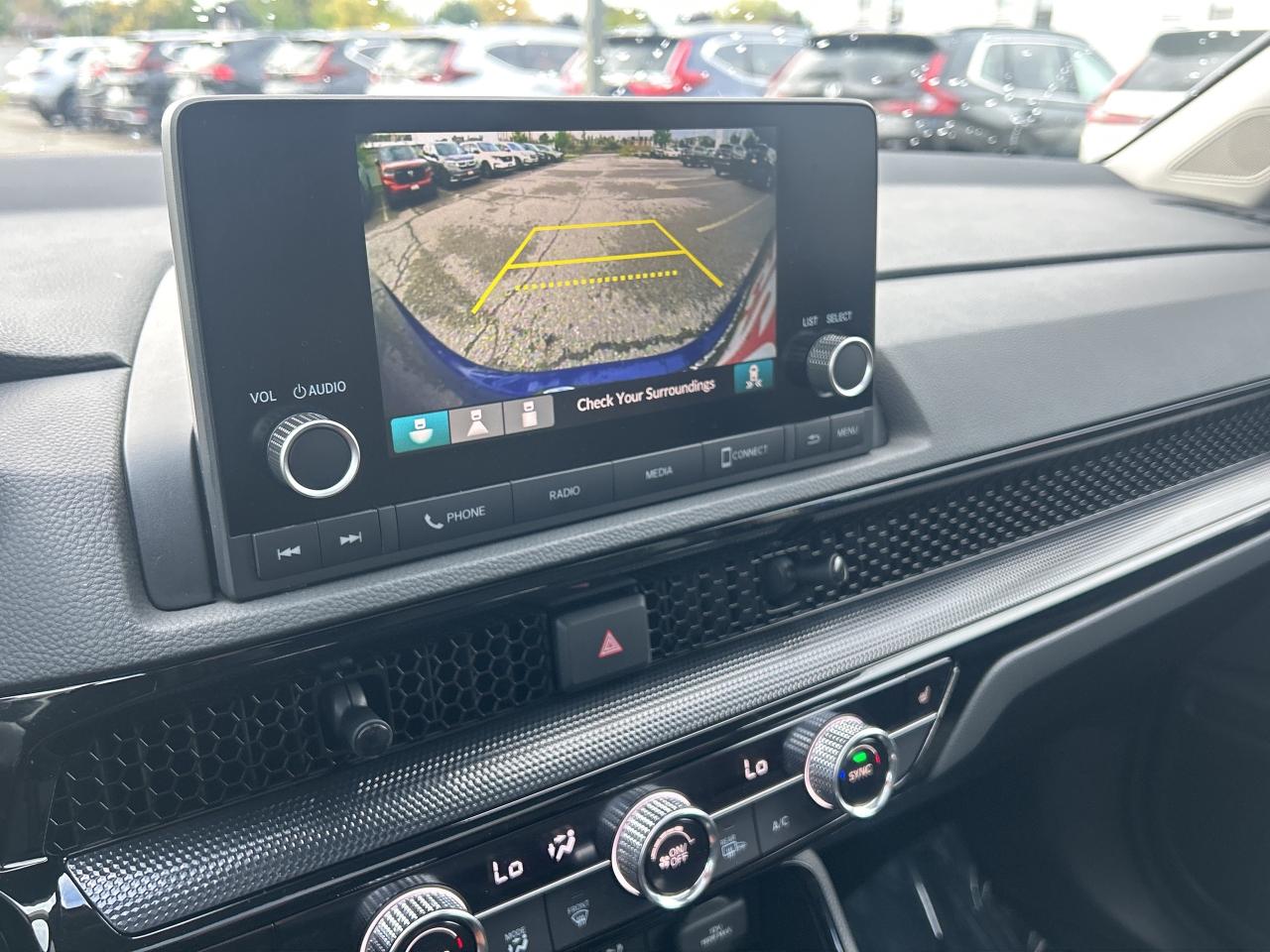 2025 Honda CR-V Sport Sunroof CarPlay Heated Seats Low KMS! Photo