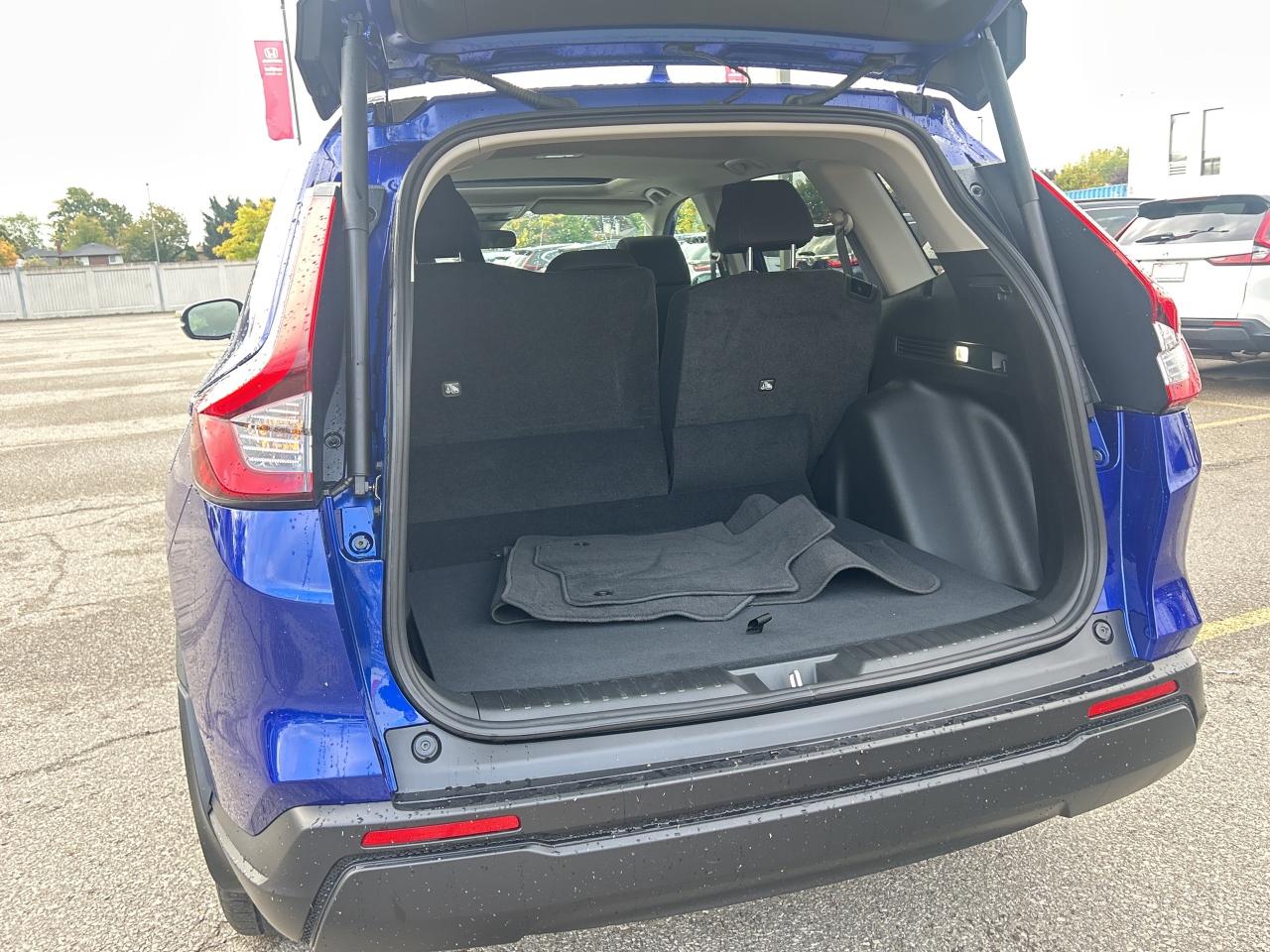 2025 Honda CR-V Sport Sunroof CarPlay Heated Seats Low KMS! Photo