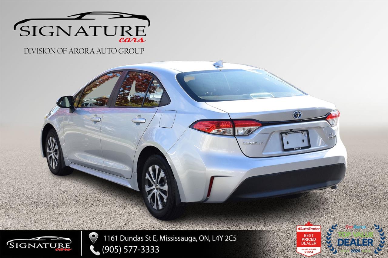 2024 Toyota Corolla Hybrid LE / NO ACCIDENT / CARPLAY / BSM/HTD SEATS/ALLOY Photo