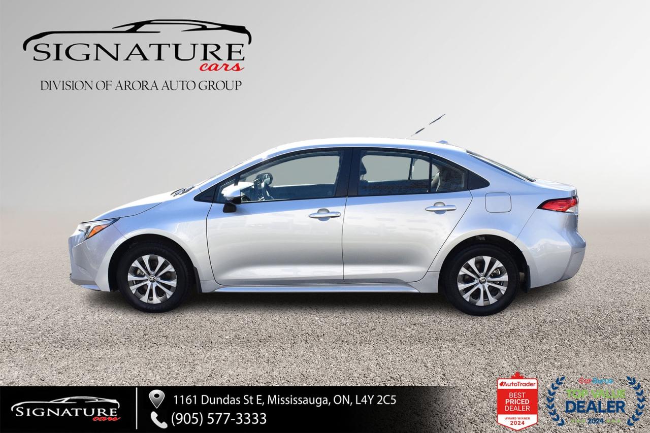 2024 Toyota Corolla Hybrid LE / NO ACCIDENT / CARPLAY / BSM/HTD SEATS/ALLOY Photo