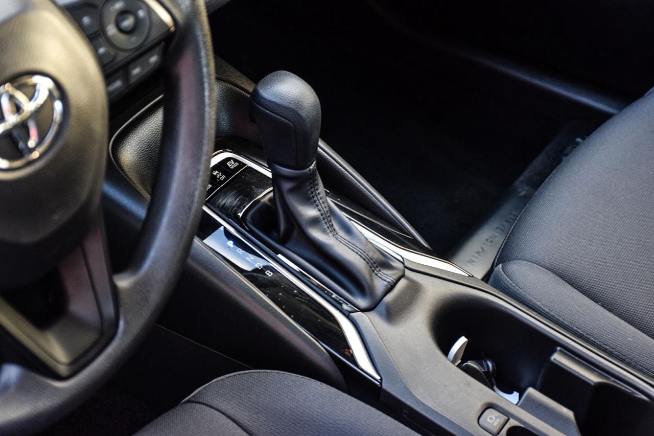 2024 Toyota Corolla Hybrid LE / NO ACCIDENT / CARPLAY / BSM/HTD SEATS/ALLOY Photo