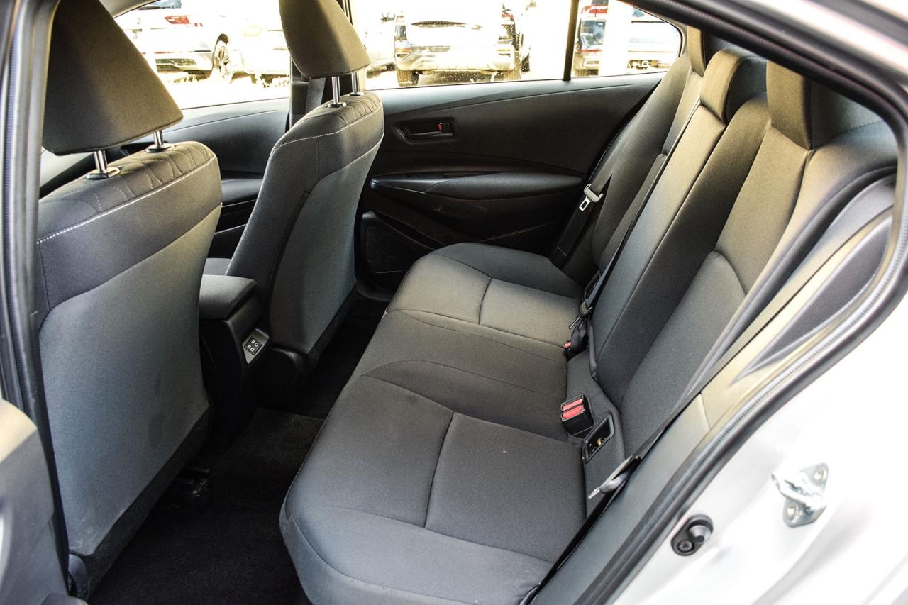 2024 Toyota Corolla Hybrid LE / NO ACCIDENT / CARPLAY / BSM/HTD SEATS/ALLOY Photo