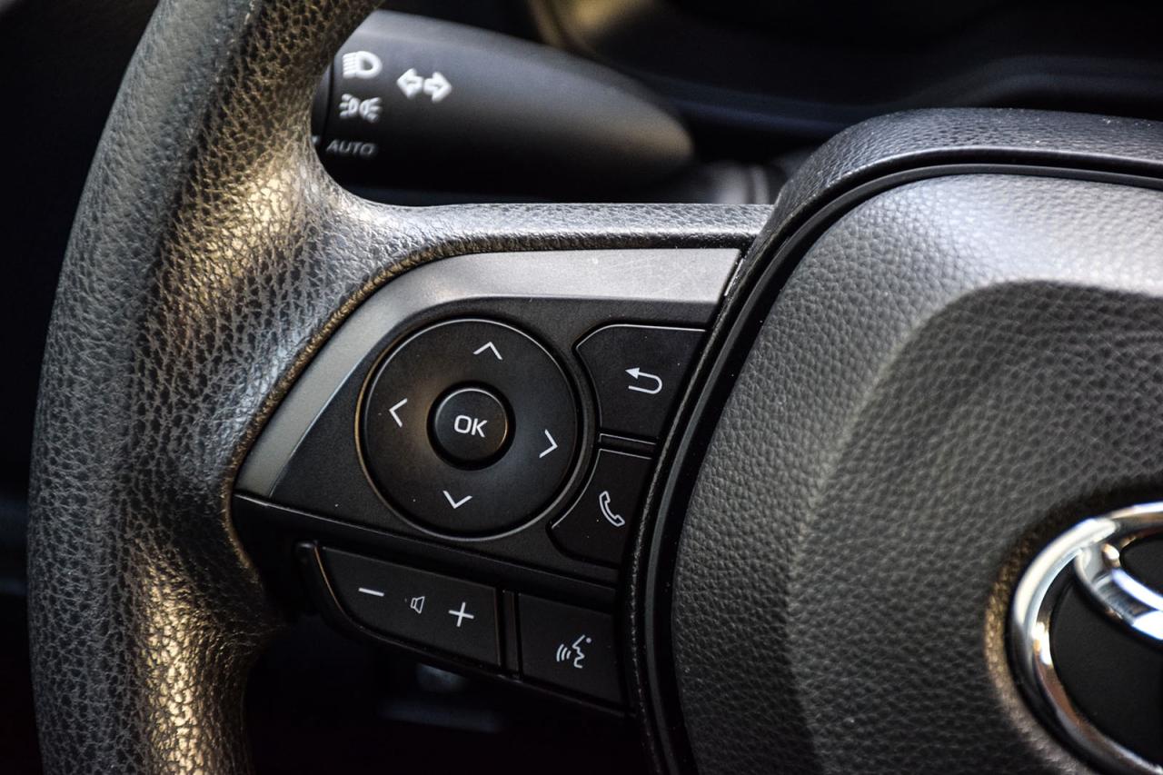 2024 Toyota Corolla Hybrid LE / NO ACCIDENT / CARPLAY / BSM/HTD SEATS/ALLOY Photo