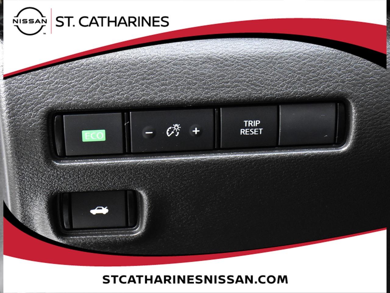 2025 Nissan Sentra SR Photo