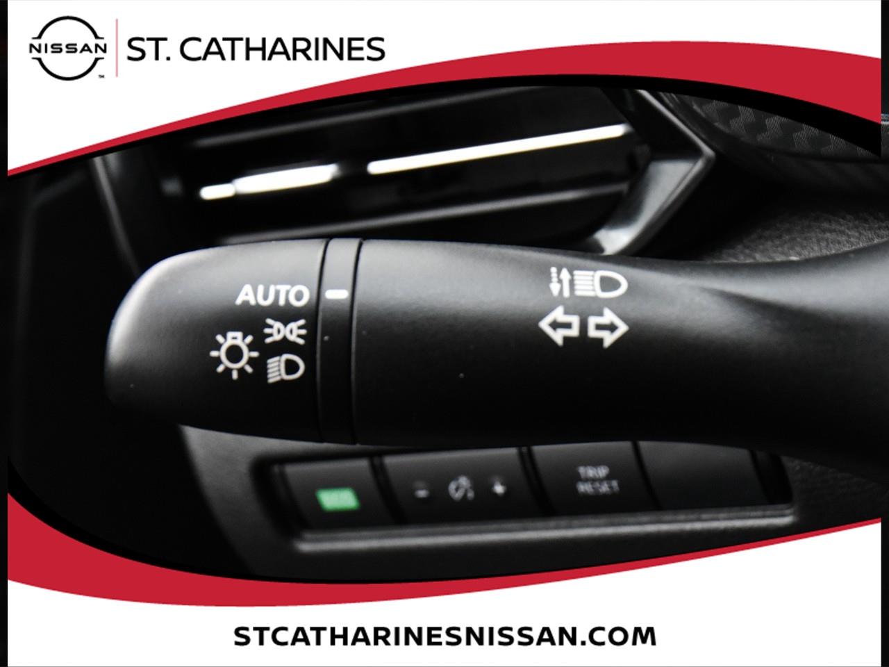 2025 Nissan Sentra SR Photo