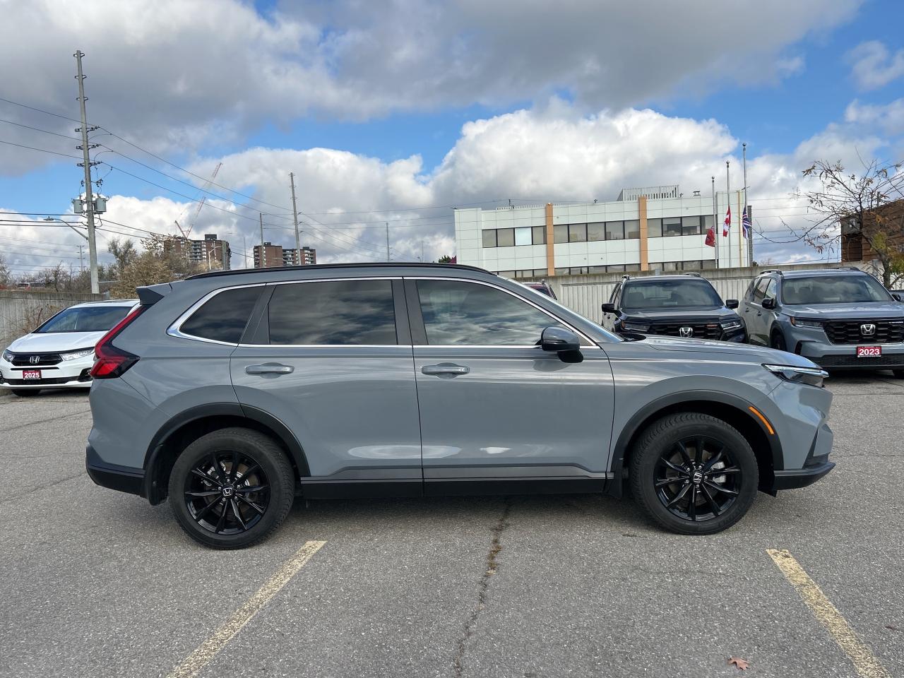 2024 Honda CR-V Sport CarPlay Rear Cam Sunroof Heated Seats Photo
