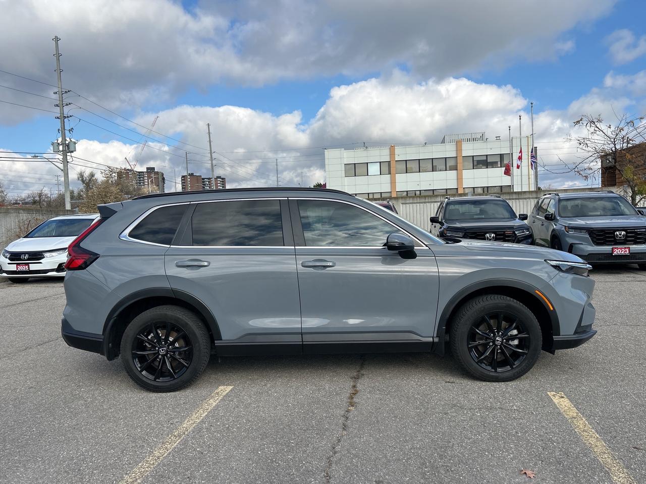 2024 Honda CR-V Sport CarPlay Rear Cam Sunroof Heated Seats Photo