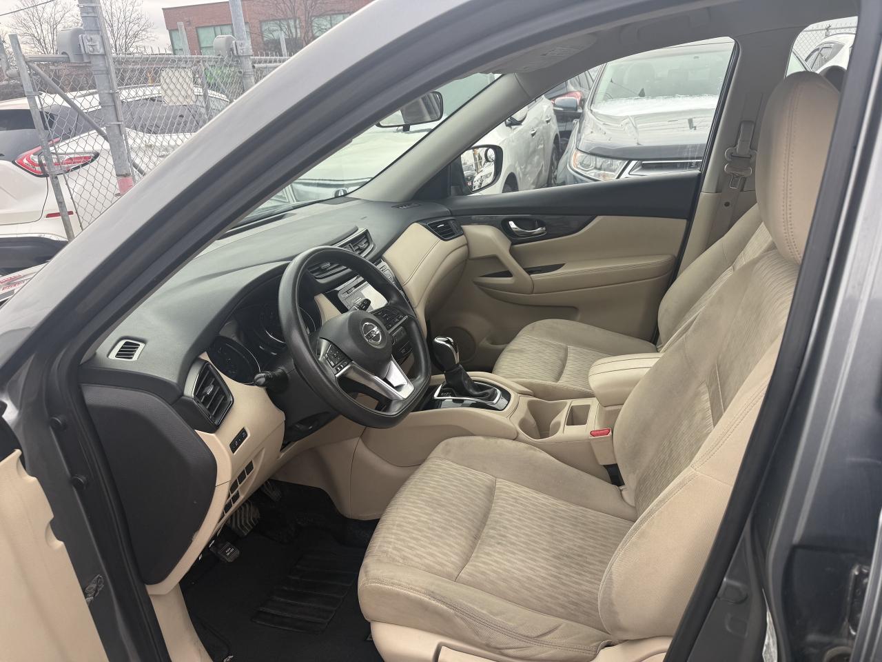 2017 Nissan Rogue *** 3 YEAR WARRANTY INCLUDED *** Photo