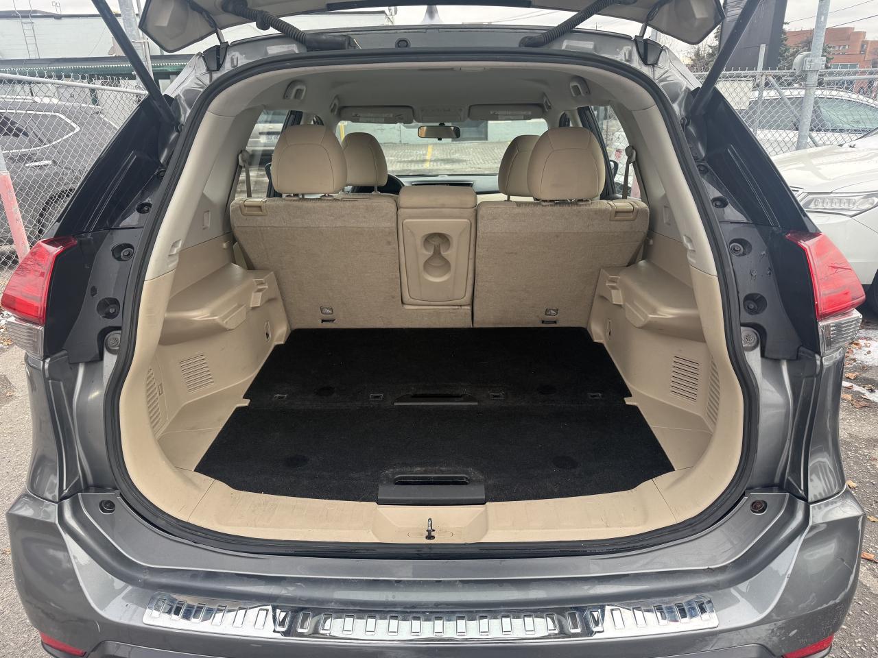 2017 Nissan Rogue *** 3 YEAR WARRANTY INCLUDED *** Photo