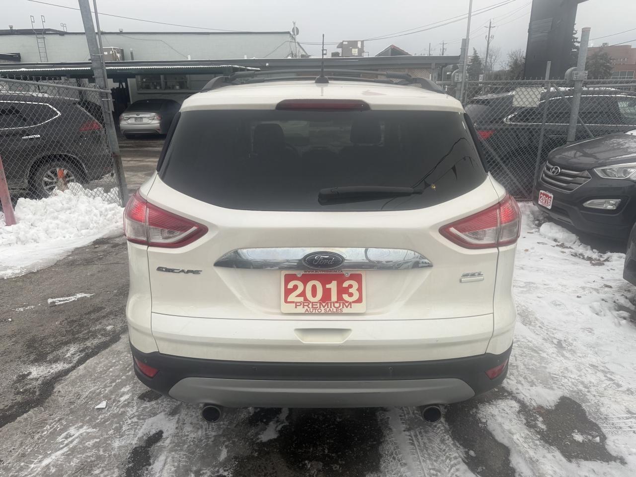 2013 Ford Escape *** 3 YEAR WARRANTY INCLUDED *** Photo4