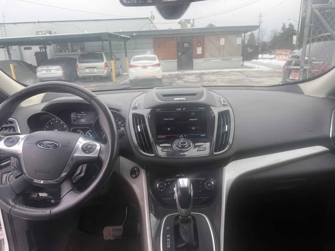 2013 Ford Escape *** 3 YEAR WARRANTY INCLUDED *** Photo