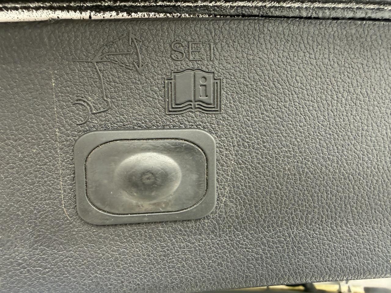 2013 Ford Escape *** 3 YEAR WARRANTY INCLUDED *** Photo