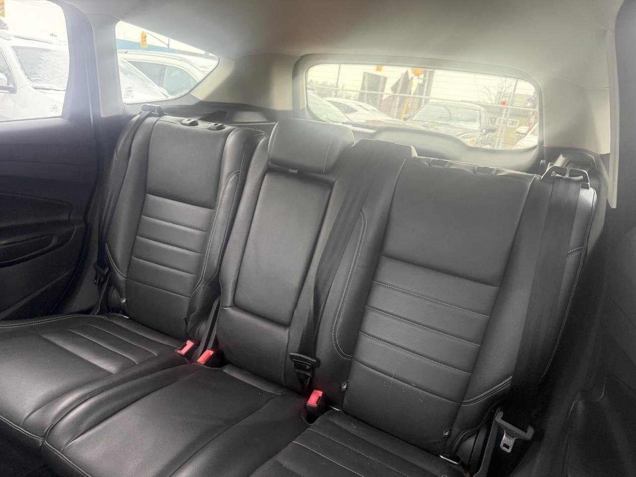 2013 Ford Escape *** 3 YEAR WARRANTY INCLUDED *** Photo