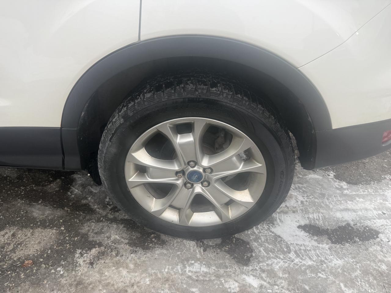 2013 Ford Escape *** 3 YEAR WARRANTY INCLUDED *** Photo