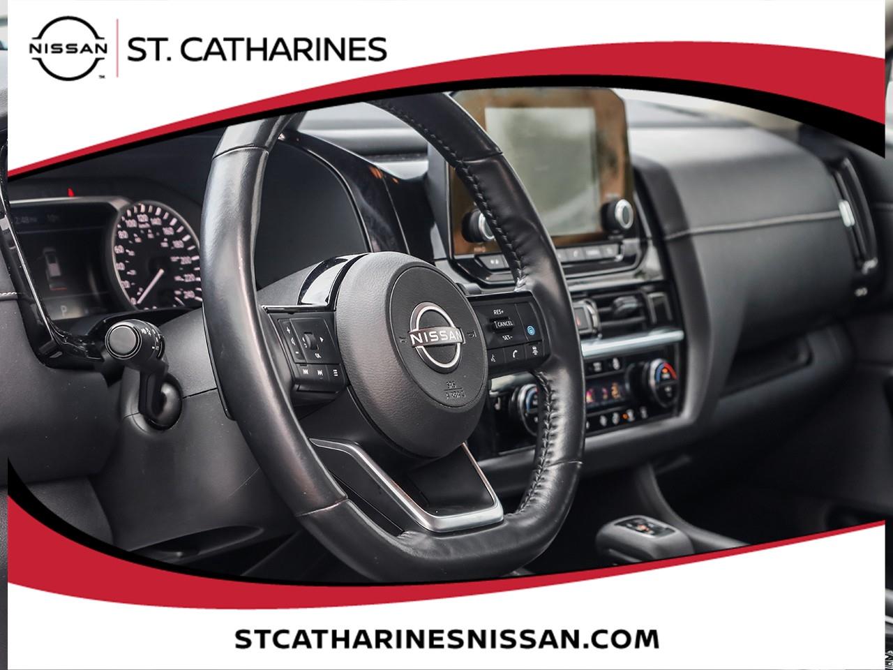 2023 Nissan Pathfinder SV Photo