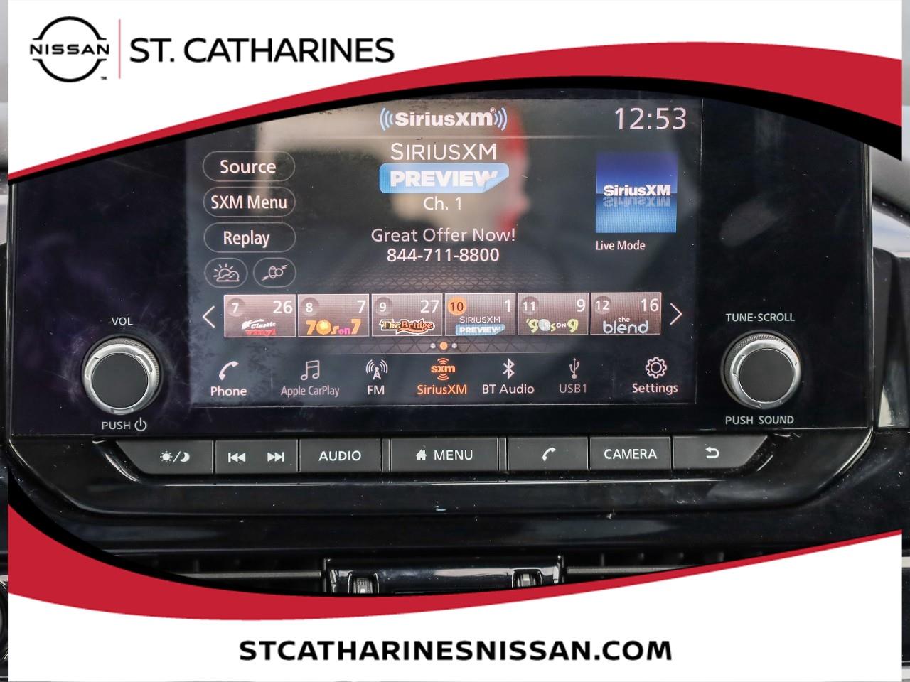 2023 Nissan Pathfinder SV Photo