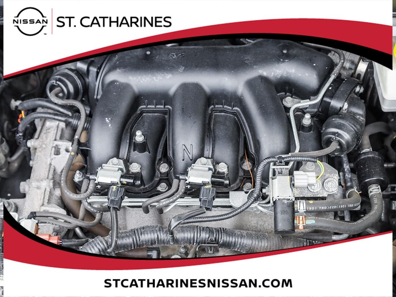 2023 Nissan Pathfinder SV Photo4