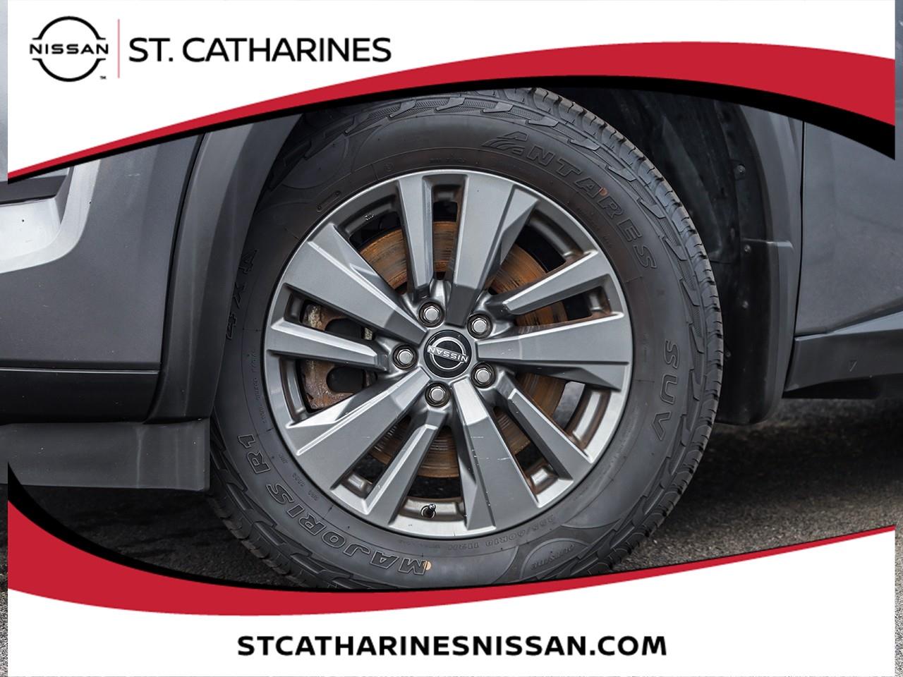 2023 Nissan Pathfinder SV Photo