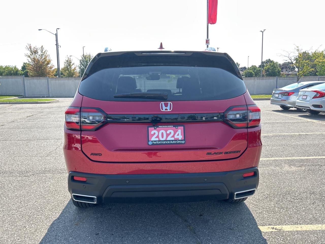 2024 Honda Pilot Black Edition Navigation Sunroof Cool/heated seats Photo4