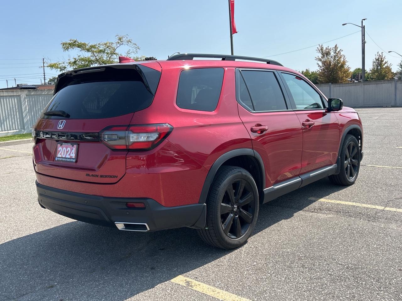 2024 Honda Pilot Black Edition Navigation Sunroof Cool/heated seats Photo
