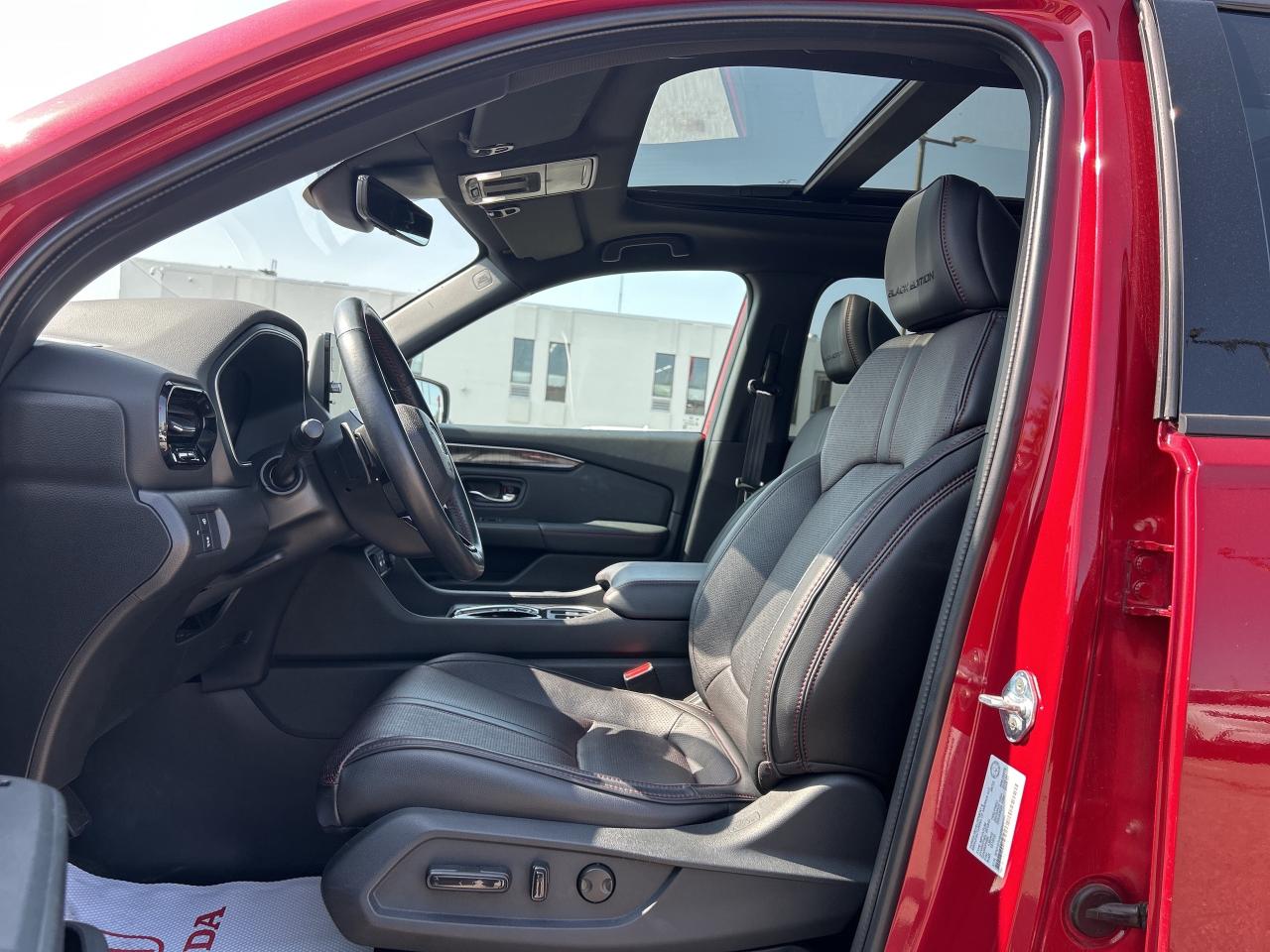 2024 Honda Pilot Black Edition Navigation Sunroof Cool/heated seats Photo