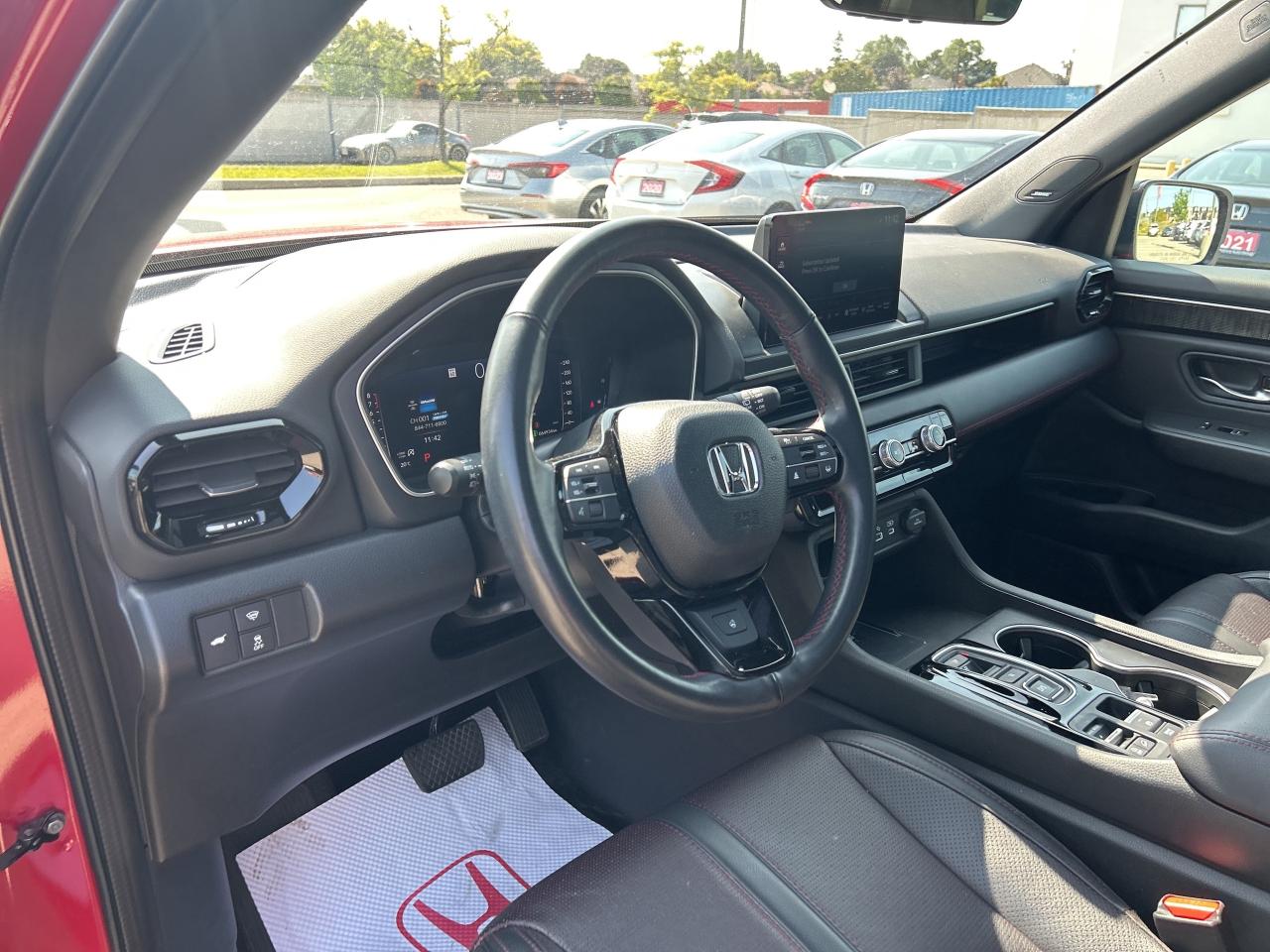 2024 Honda Pilot Black Edition Navigation Sunroof Cool/heated seats Photo