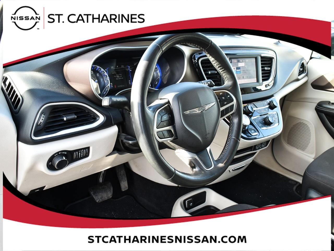 2022 Chrysler Grand Caravan SXT Photo